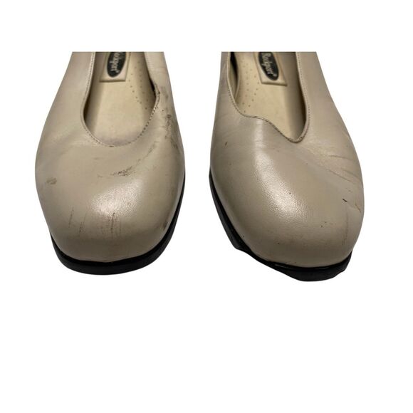 Flawed Rockport Beige Square Toe Low Heel Shoes Womens 8M Dry Rot Art Project - Picture 10 of 12